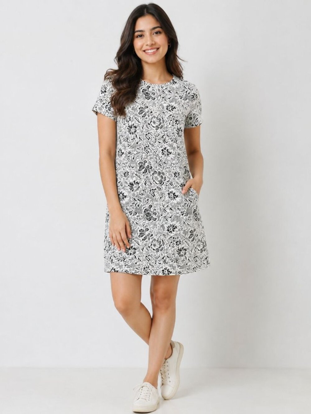 Calvin Klein A Line Dress Size 6 Floral Lace White Black Short Sleeve Crew Neck